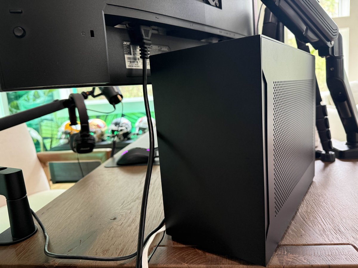 Kurt Benkert tweet media