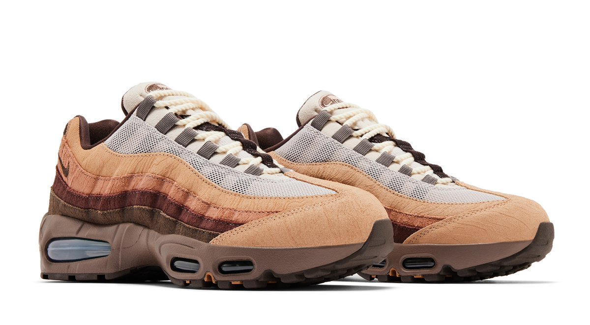 JustFreshKicks tweet media