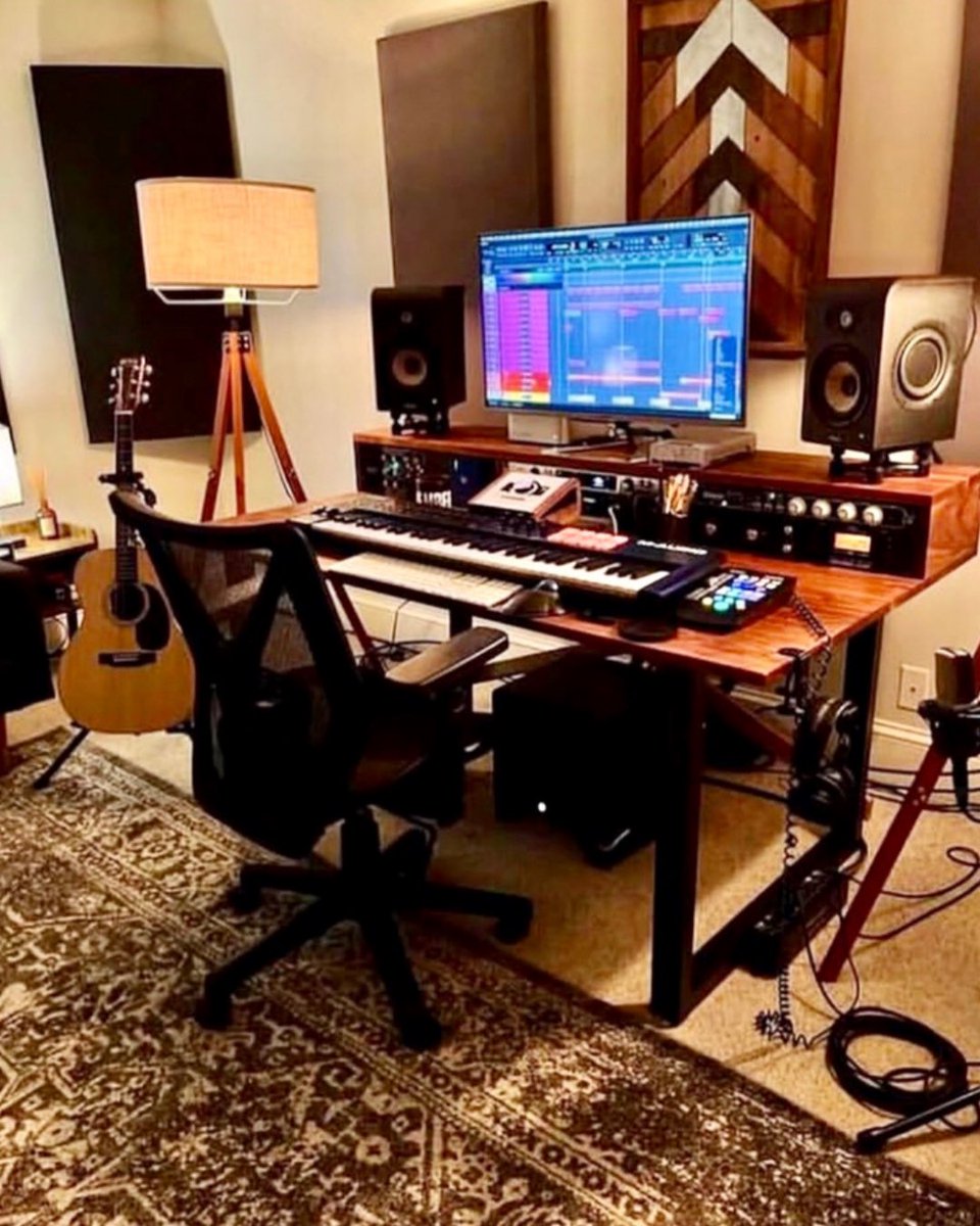 broadcast618's tweet image. - Discover New Music Artists and give them a chance to achieve their goals and dreams ! 

#soundengineering  #producingmusic #audioproduction #producergram
#musicsamples
#musicstudios 
#musicproducerstudio 
#studiophotoshoot 
#musicmylife 
#studiosessions
#homestudios