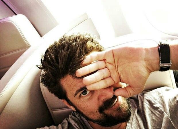 ๐ ๐ ๐
๐
๐ / ๐ฃ๐ฎ๐ฟ๐ผ๐ฑ๐ tweet media