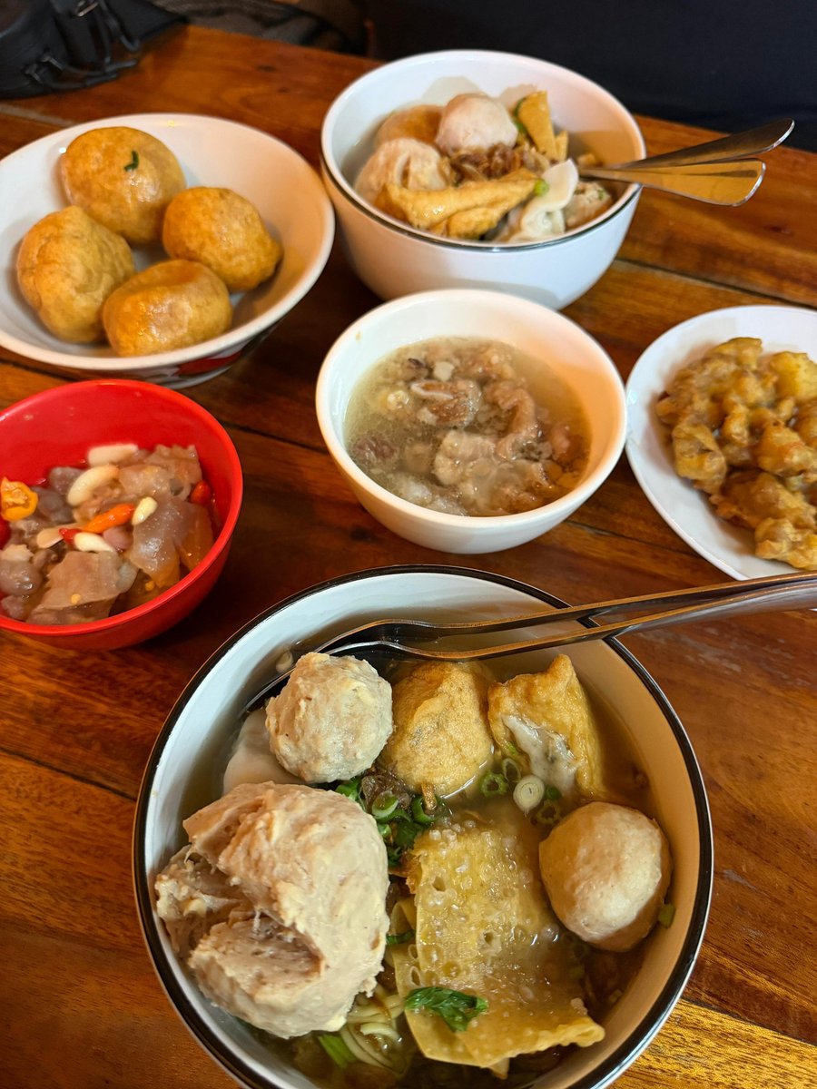 nyai kunyit🌙 tweet media