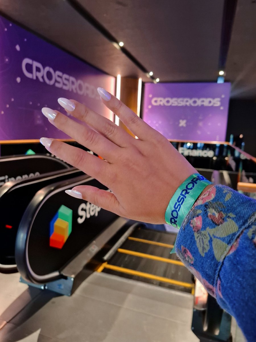 Valeria | Valtina.sol 💜 tweet media