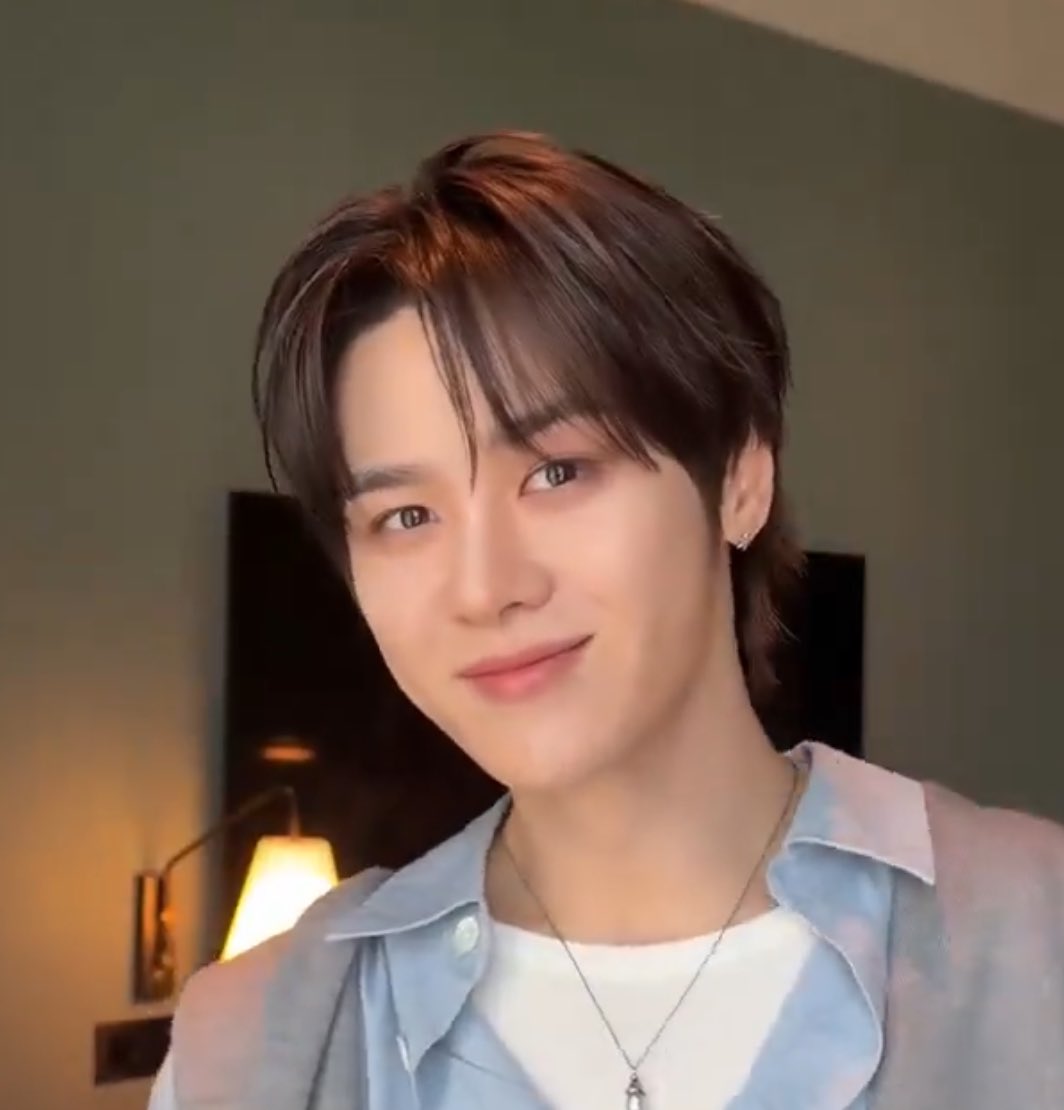 kunsparks's tweet photo. HE IS SO CHEWY AND BOOKED, BLESSED AND BUSY 🤩✨ MY PRETTY BAOBEI I WANT TO BITE YOUR CHEEKS AAHHH IM HAVING CUTENESS AGRESSION SKXKSKS HE IS GLOWING IM GONNA CRY 😭😭😭😭 https://t.co/GgWhCD1qCm
