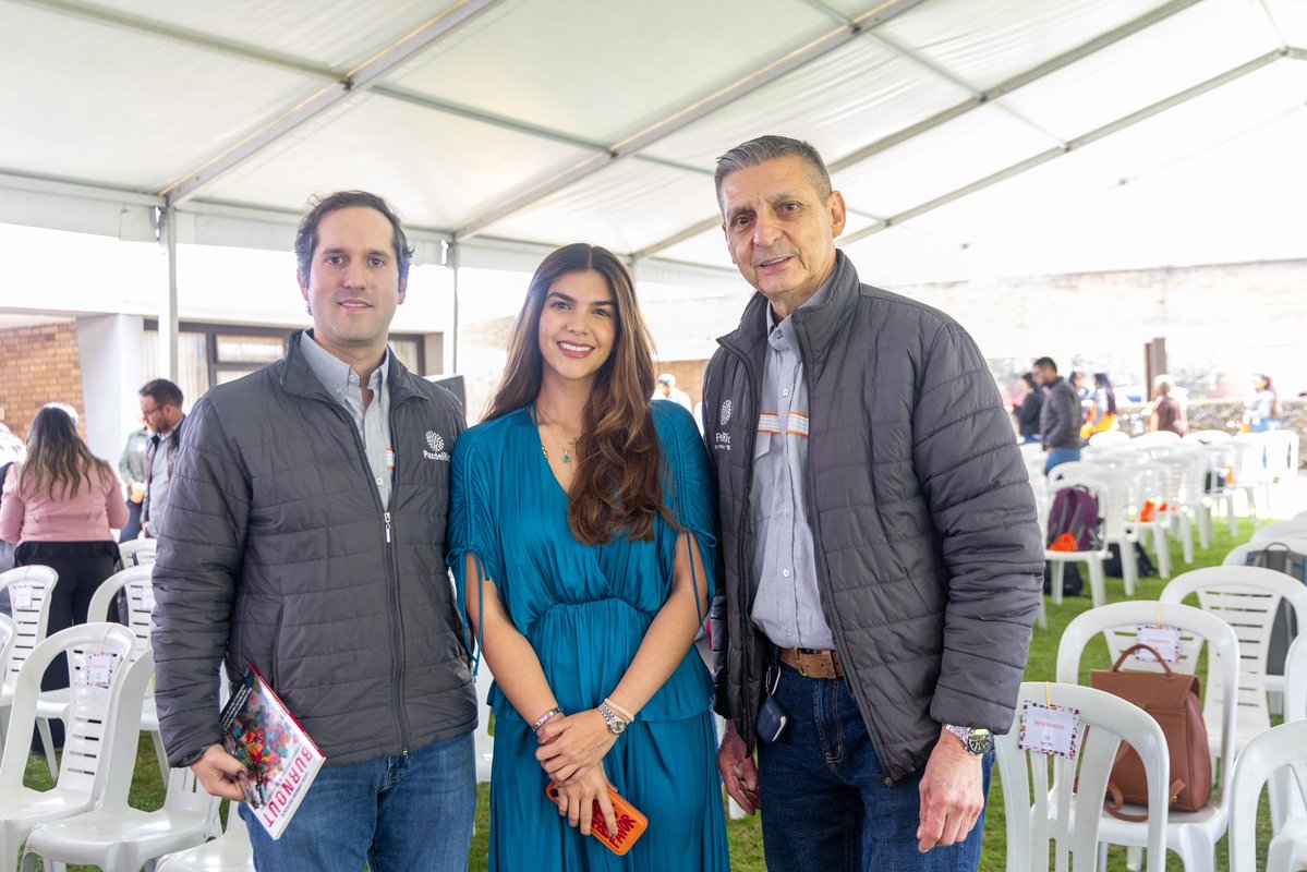 Daniela Assis Fierro tweet media