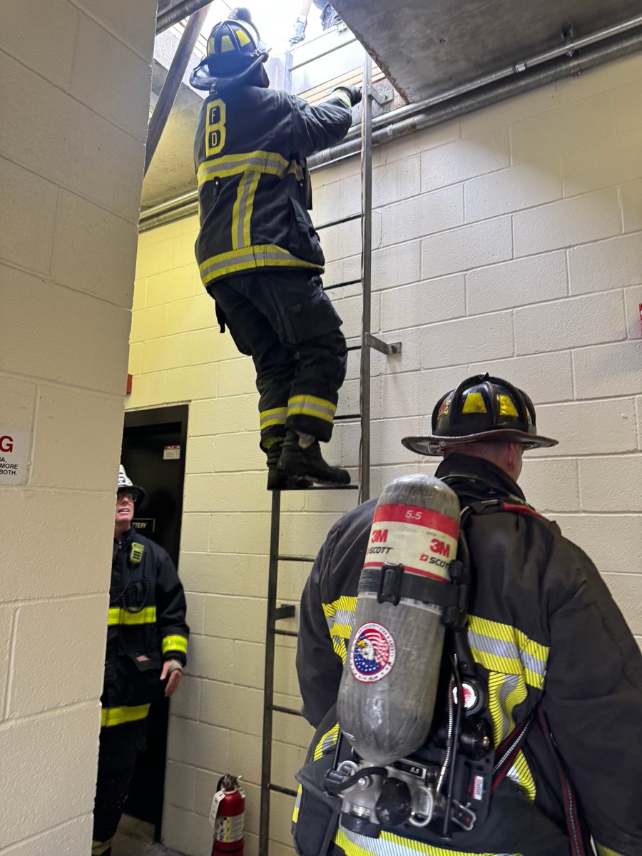 Boston Fire Dept. tweet media