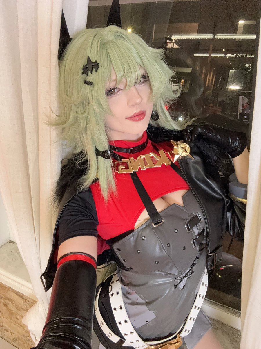 ellie જ⁀➴ tweet media