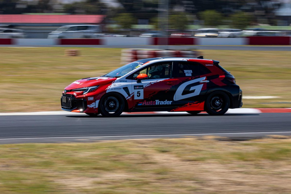 AutoTrader tweet media