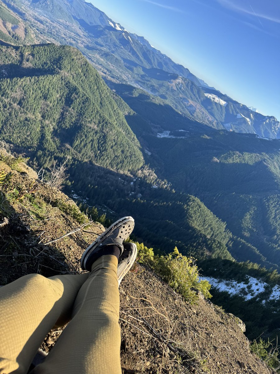 Tag all the cool nature pages we should be following in the comments. 

I want to follow nature pages from first world countries.

Aaaaaaaaand go. 

(tilted photo for size reference)