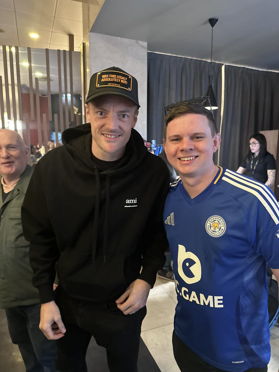 Simmo 🦊 tweet media