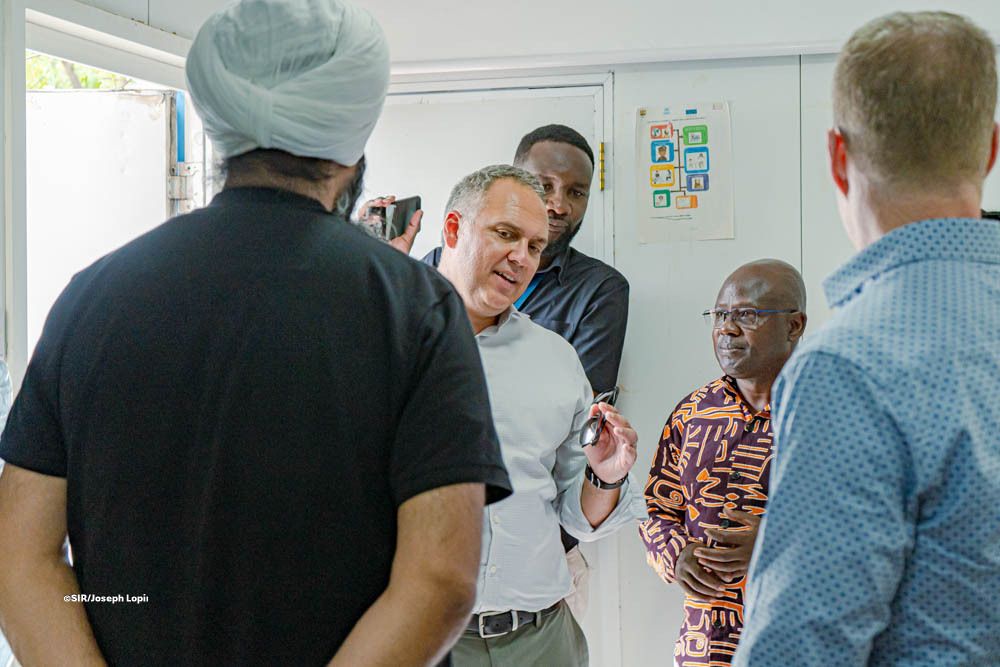 Solidarity Initiative For Refugees tweet media