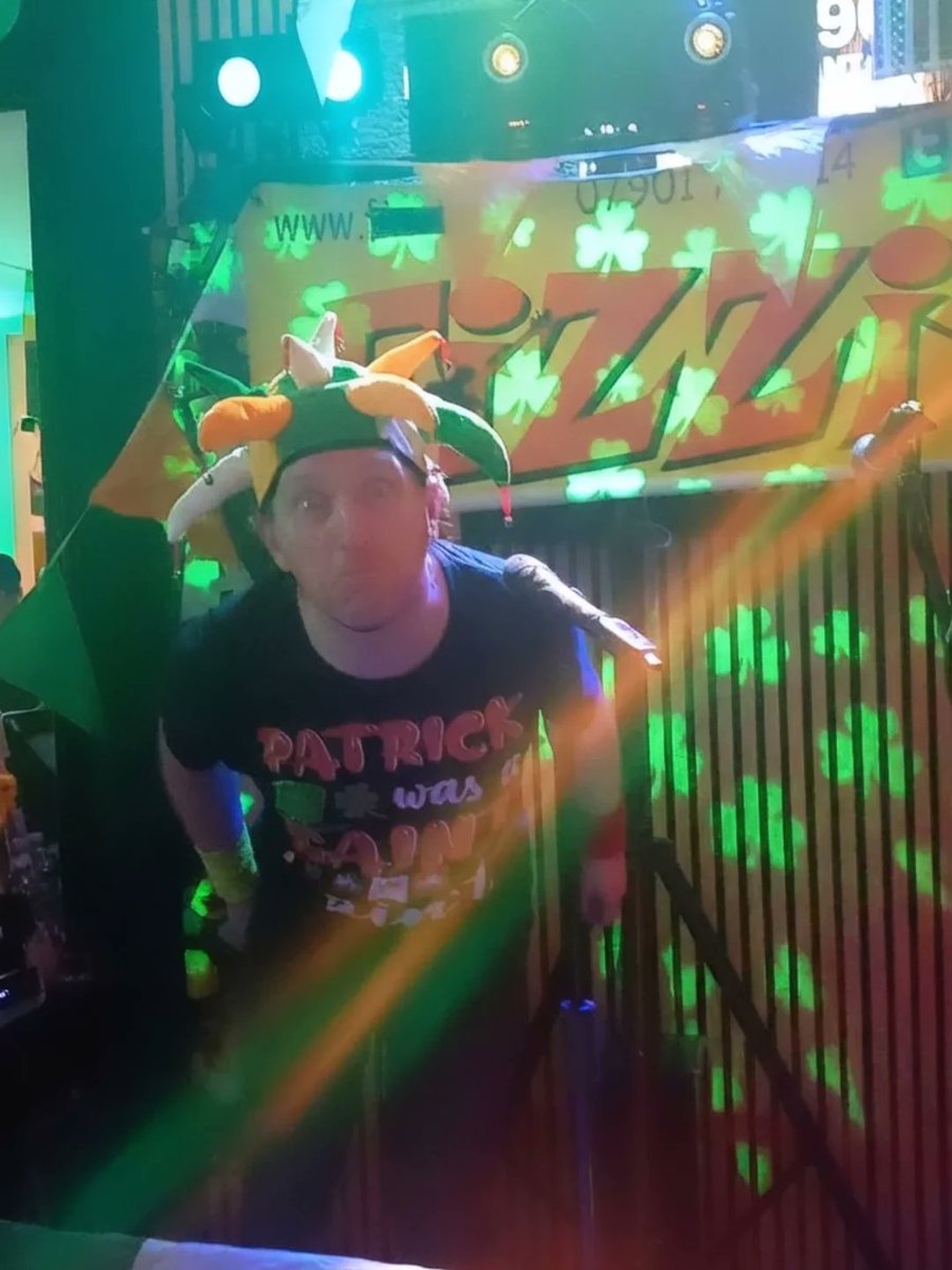 fizziduo's tweet photo. Some mixed  pics from our Fizzi Duo Irish show Paddys Day weekend 2026 in so far in Birmingham, High Wycombe, &amp; Blackpool. Join us tomorrow ( Tuesday 17th March) back with our friends at Sugar Loaf, Dunstable for a of Irish pop rock to do it all again yay! From 2pm 🇮🇪🍀🇮🇪🍀🇮🇪🍀🇮🇪 https://t.co/ATcWSE4MlA