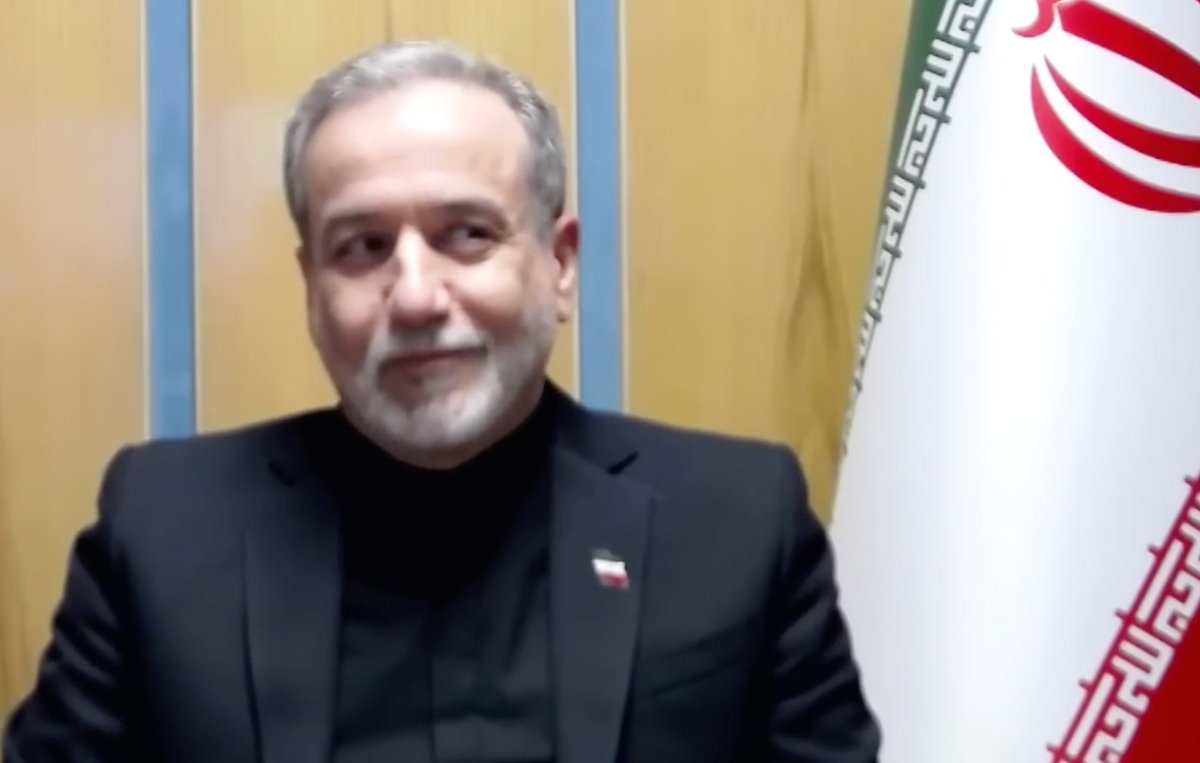 Maziar Bahari tweet media