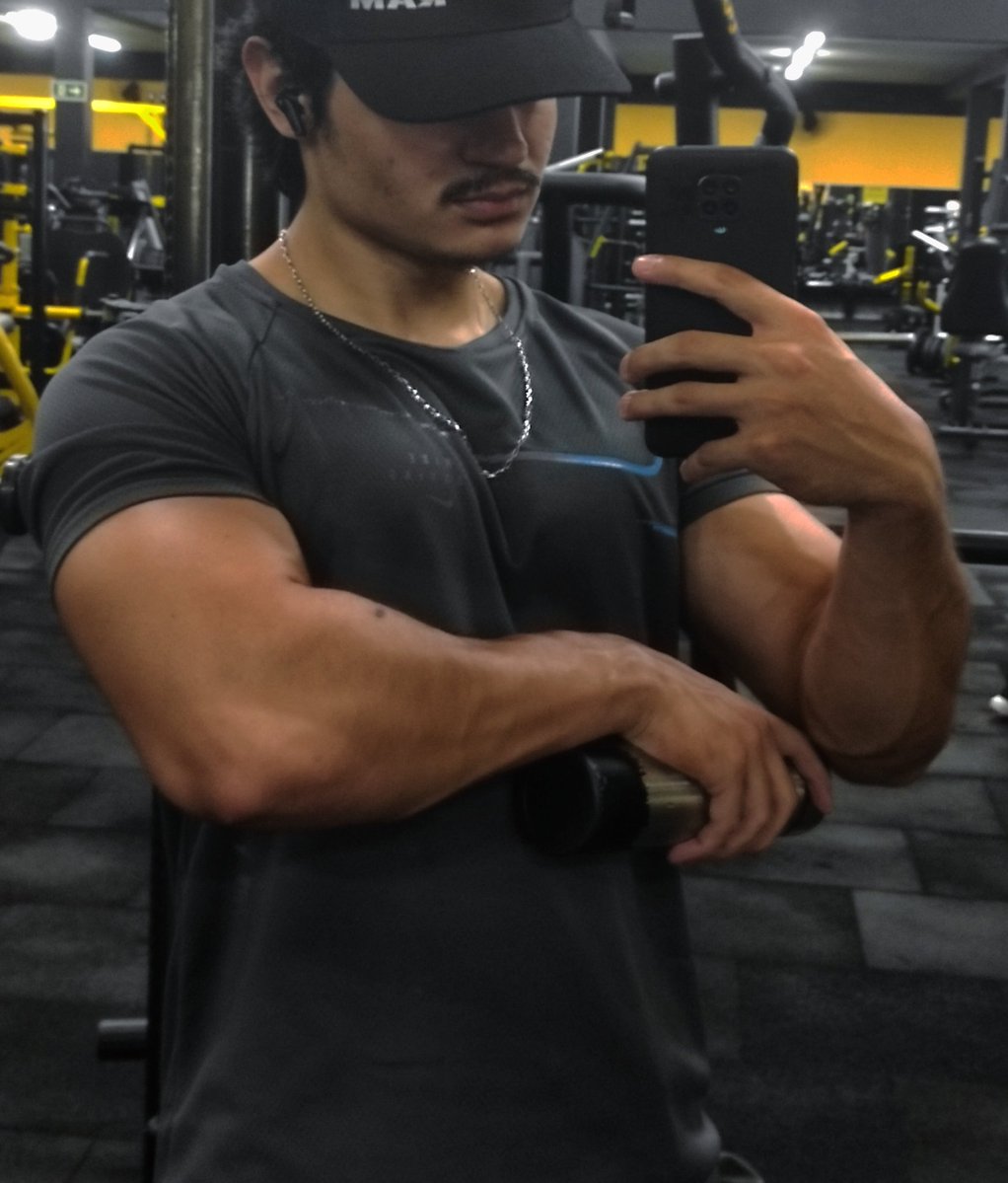 e sophia chablau no fone