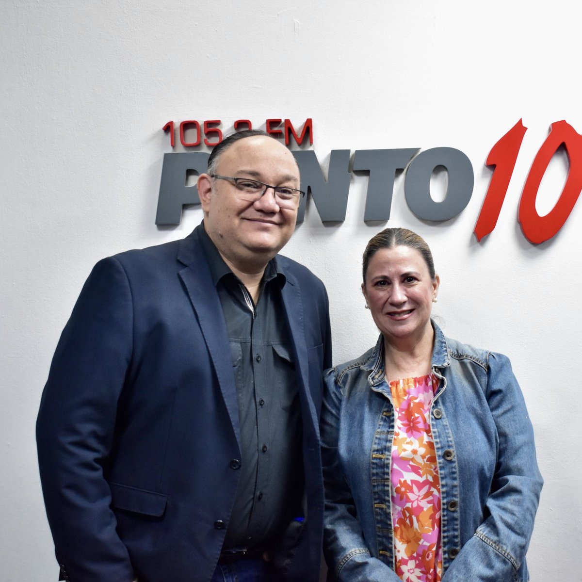 🎙️ Hoy en #LaEntrevista de #ElCorreCorre de la Mañana conversamos con Vanessa Rubio, Directora Ejecutiva de MOVES, y Hugo Mayorga, Director Legal de MOVES.
Diálogo por una Movilidad Segura en ruta hacia la sostenibilidad, en el contexto de los recientes accidentes de tránsito.
📻