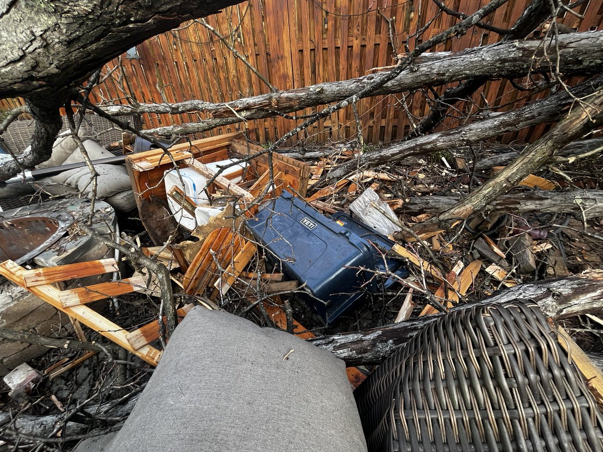kentbabb's tweet photo. .@YETICoolers My neighborhood outside DC has many stately (and occasionally diseased) 100-year-old oak trees, one of which fell into our backyard on Friday. As we say back home, this thing was a *hoss.* This is #notanad, just an appreciation/amazement post that everything this tree hit was obliterated, especially the cedar table/platform that held our Yeti. Seriously, this thing exploded like Alderaan ran full speed into Krypton. But the cooler itself? Took a direct hit from a TREE and is somehow just fine. Opens and closes as normal, not even a dent. Legit incredible how well this thing is made.