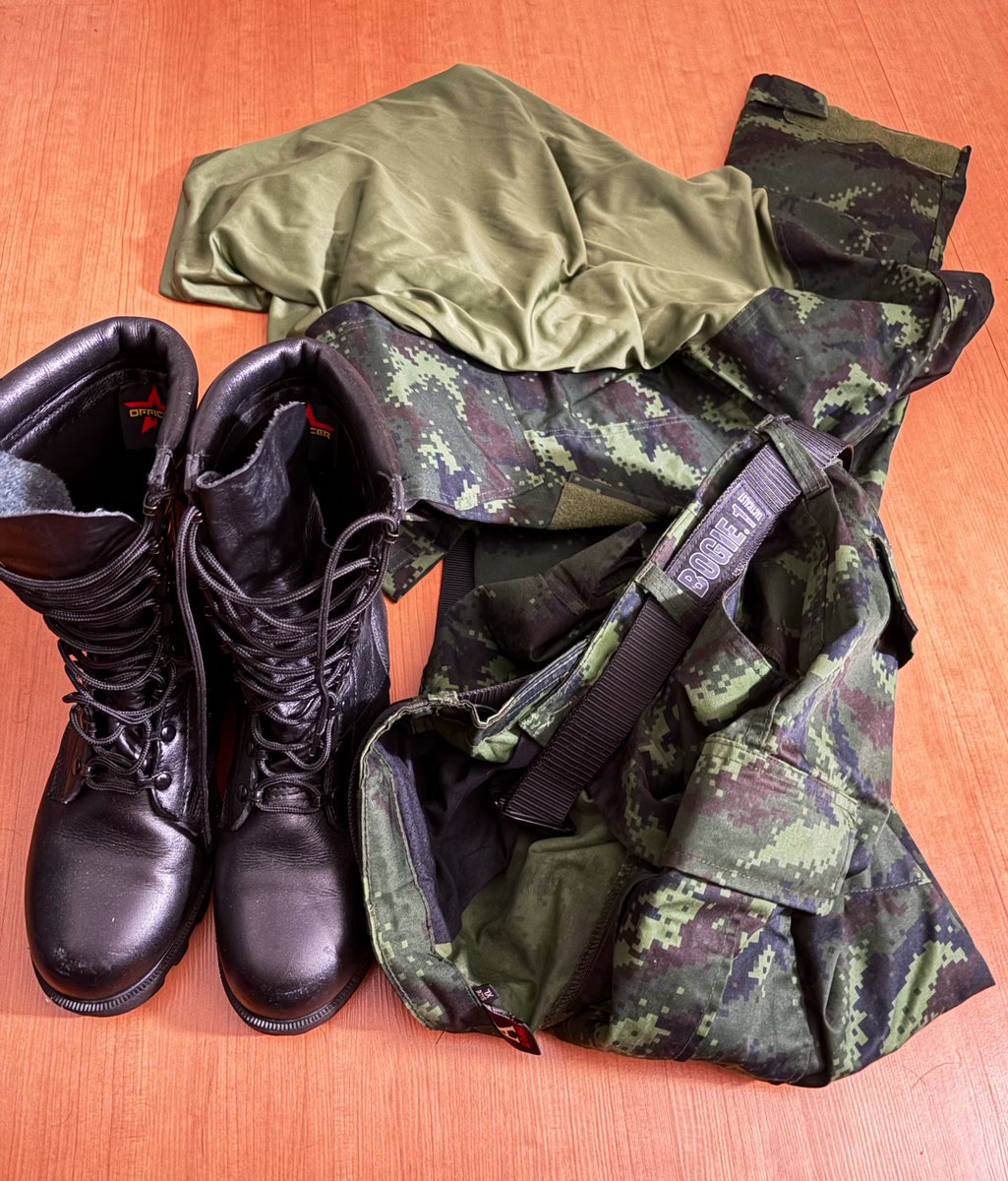 Background tweet media