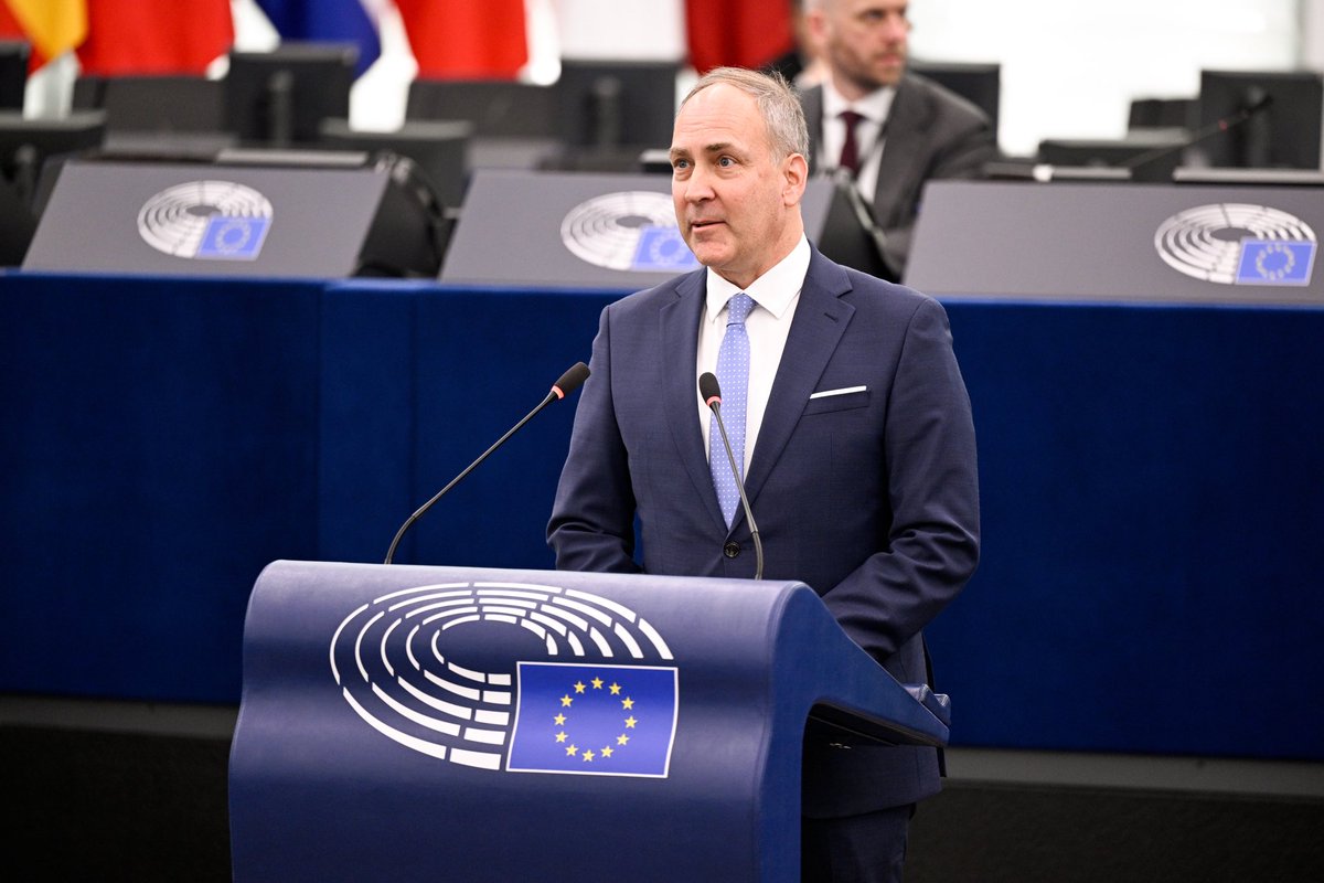Europska unija konačno priznala kršćanofobiju.
Više od 380 milijuna kršćana diljem svijeta suočava se s progonom samo zbog svoje vjere.
Europa, koja je izrasla na kršćanskim temeljima, ima moralnu obvezu jasno stati u obranu vjerskih sloboda.
narod.hr/eu-svijet/eu/e…