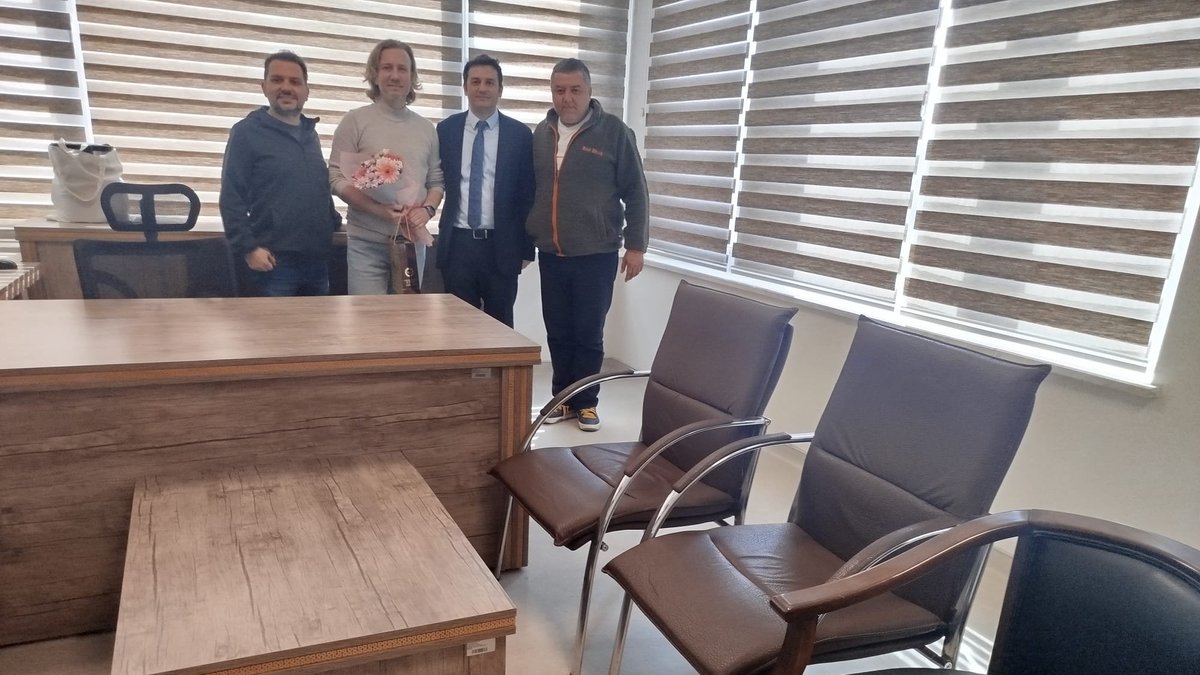 akdenformatik's tweet photo. Bölümümüzde devir teslim töreni gerçekleşti. Enformatik Bölüm Başkanı olarak atanan Doç. Dr. Fırat YÜCEL, görevi Prof. Dr. Alper BİLGE'den devralarak mesaisine başladı. https://t.co/1uFSxZv2l3
