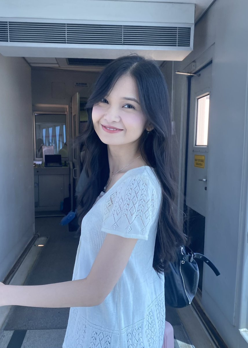 Indah Cahya tweet media