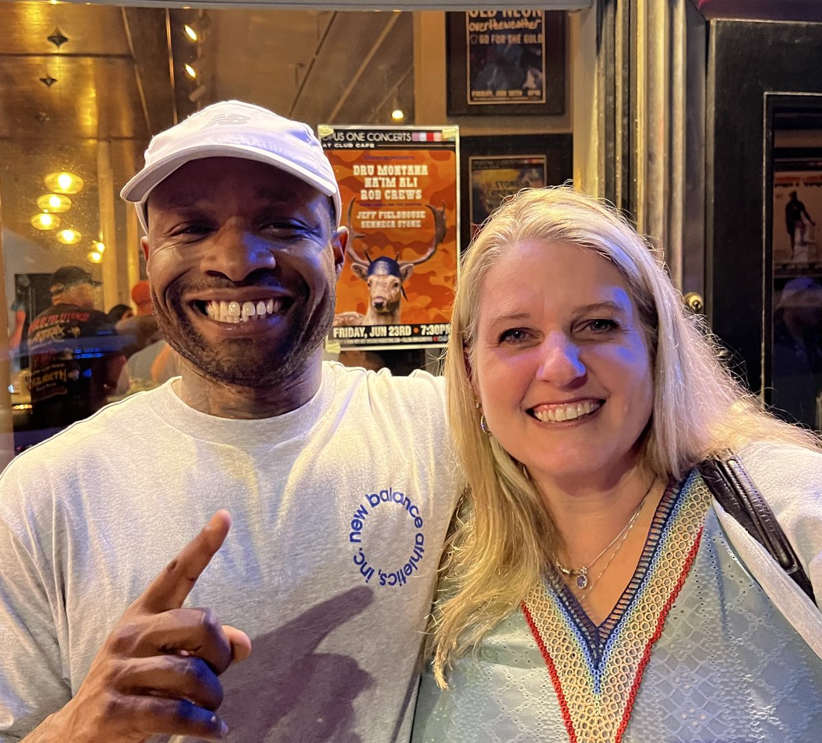 LuckyBugArt tweet media