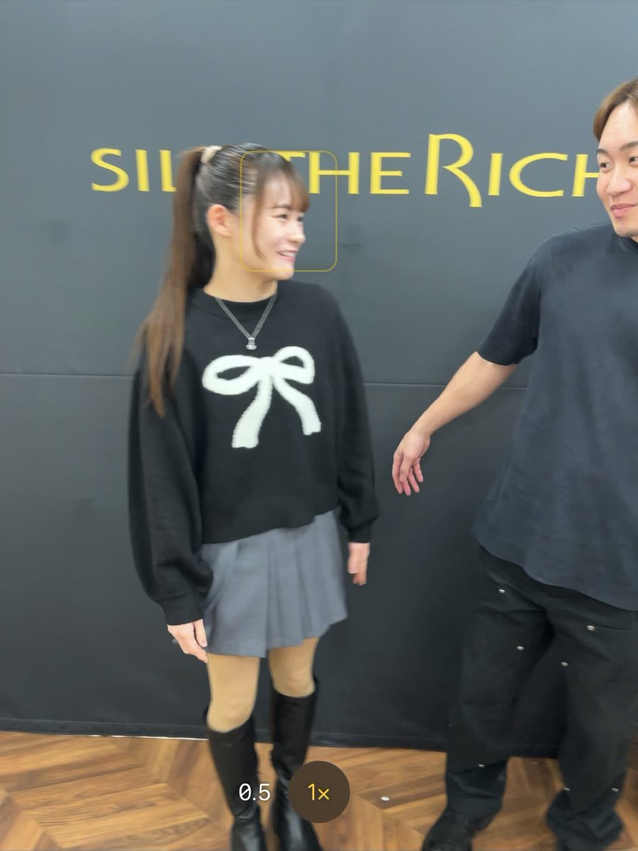 GojoYuria's tweet photo. ｢肩組んで下さい！｣ってお願いしたときの未来さんの反応 笑😏？

#朝倉未来 #朝倉未来ポップアップ 
#シルクザリッチ #シルクザリッチポップアップ #silktherich https://t.co/3ojZqfd5Gp