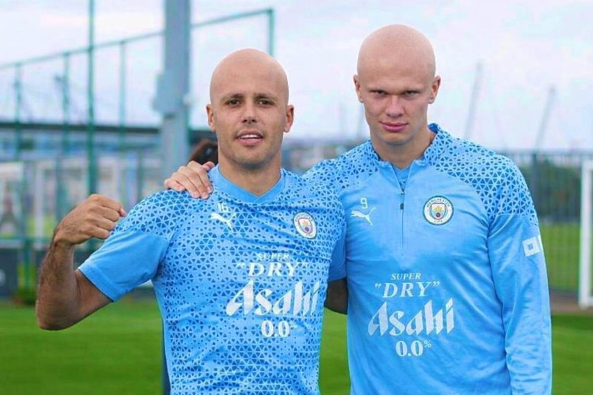 ᴍᴀɴᴜ. tweet media