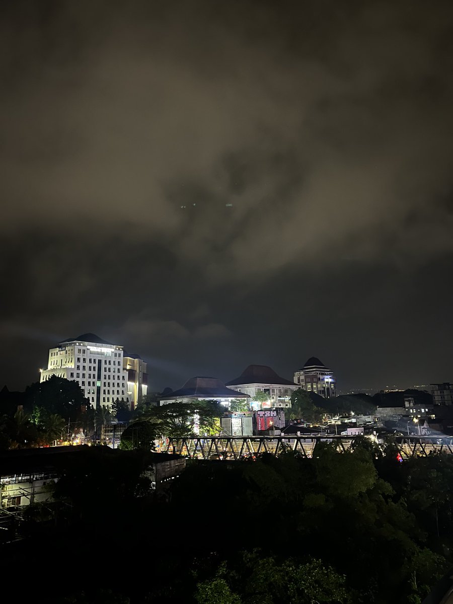 g.in 🍸 tweet media