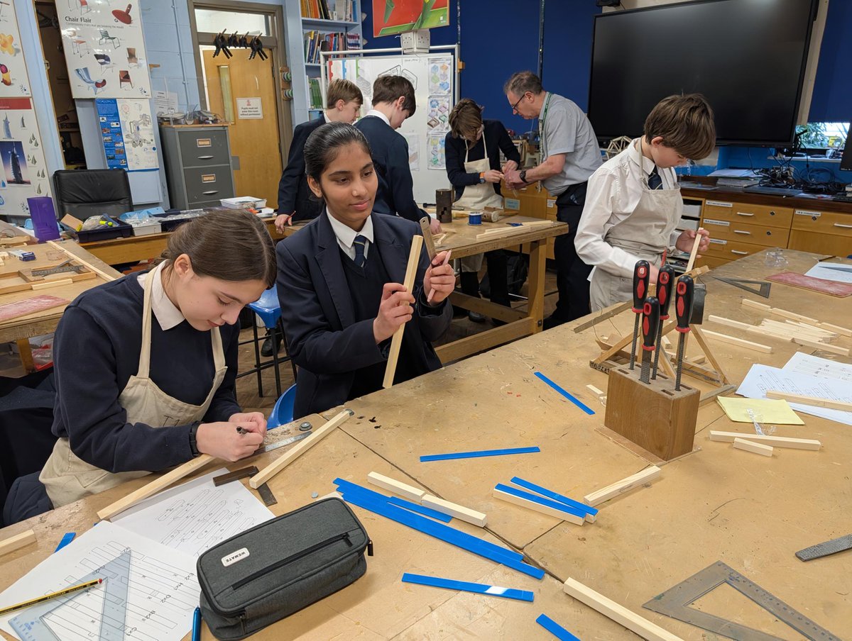 UrmstonGrammar's tweet image. Our Y8 &amp;amp; 9 students got hands-on in a Design Technology workshop, designing, building and testing their own trebuchets for British Science Week! Fantastic creativity, teamwork and engineering skills on display: well done to everyone who took part! #BritishScienceWeek2026#Y8#Y9#DT