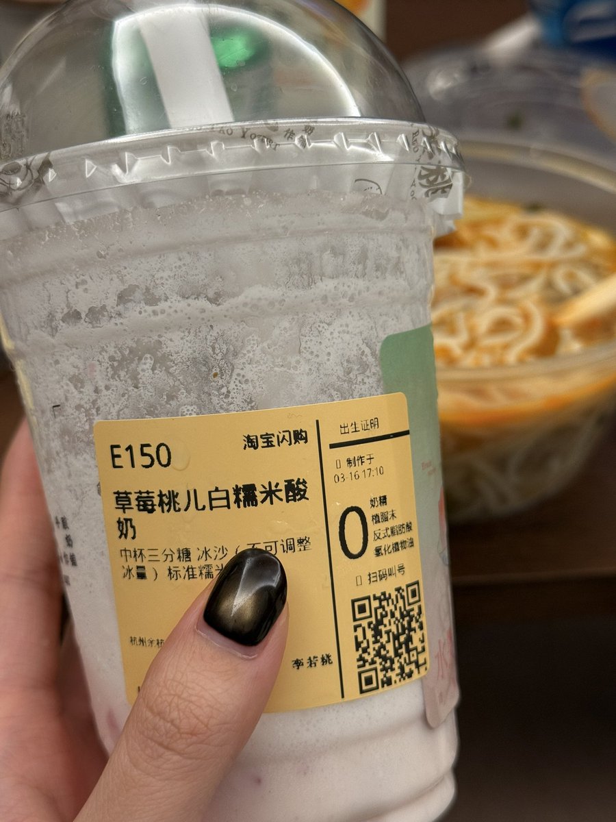 PukingKittworm tweet media