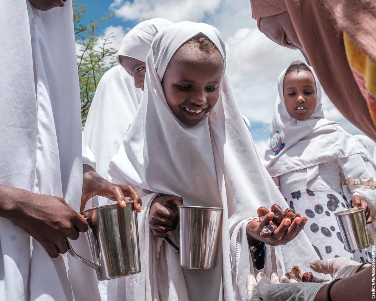 In drought-hit Somaliland, the difference between hunger and a classroom can be simple: A cup of porridge &amp; handful of dates.
School meals are more than food they’re education, opportunity, and hope for children.

Read more here 👉: bit.ly/4bd47nf

#SchoolMeals