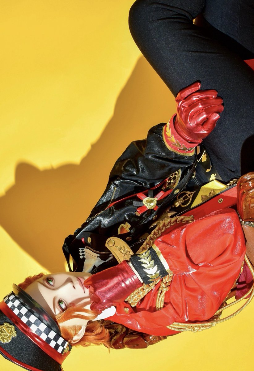 みこと tweet media