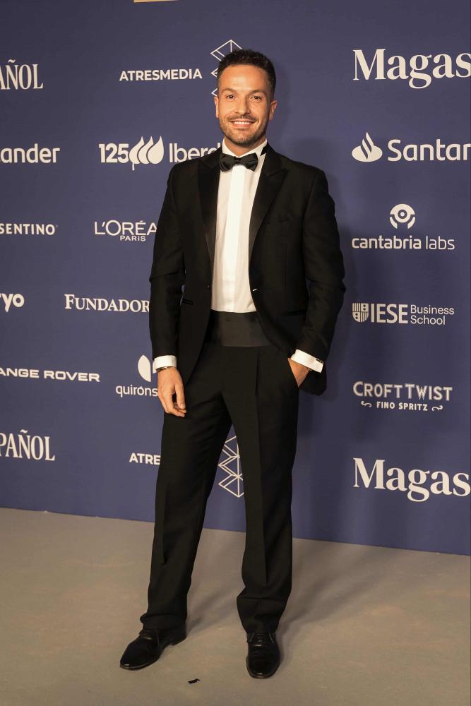 Trajes Guzmán tweet media
