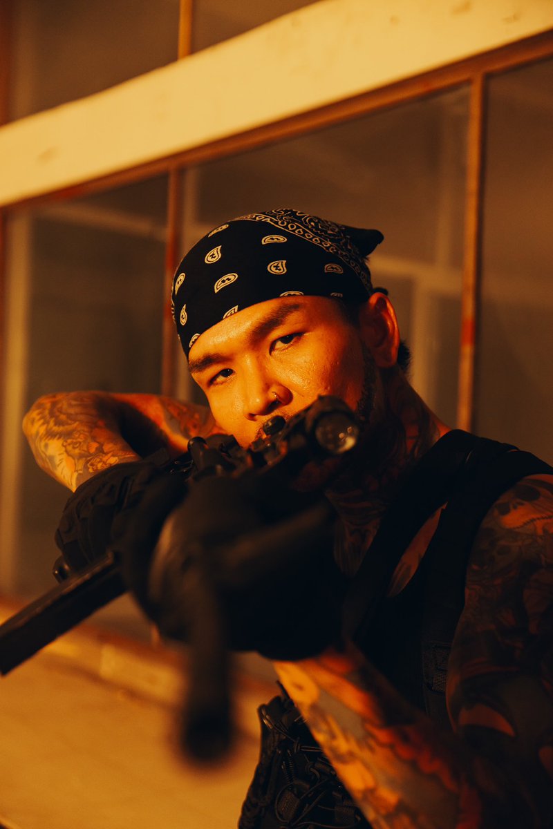 Blackcatupdate's tweet image. TIMETHAI ส่งซิงเกิลใหม่ “กับระเบิด” กรูฟชวนโยกยกระดับโปรดักชั่น MV กับงานภาพสุดเท่เล่าความสัมพันธ์ที่ยิ่งอันตรายยิ่งเร้าใจ
 
#กับระเบิด #TIMETHAI #zeepruk #aelmsleep #เอมภูมิภัทร #ต้นอรุณพง 

ศิลปิน R&amp;amp;B สุดฮอตอย่าง TIMETHAI (ธามไท) จากยูนิต bYOND ภายใต้ความร่วมมือกับ bYond