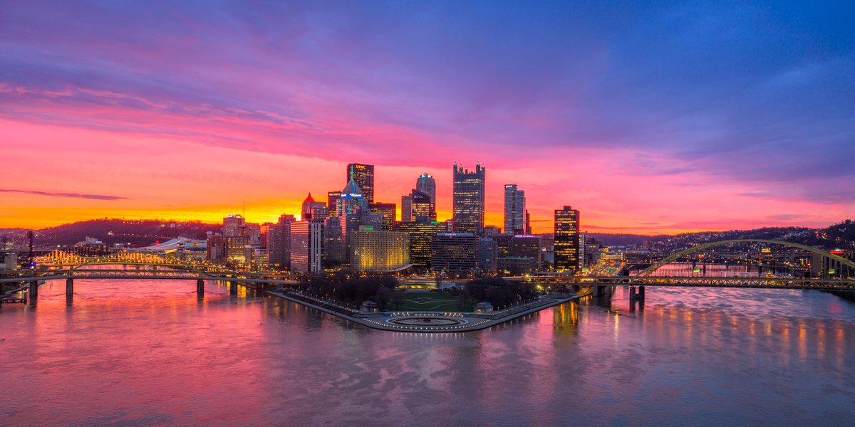 dmcgrew's tweet photo. Vibrant color fills the sky over Pittsburgh during sunrise this past Friday morning. #pittsburgh https://t.co/IVkQOWApG4