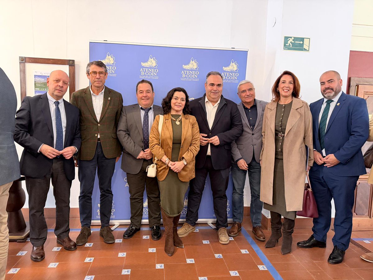 LA ALOREÑA DE MÁLAGA EN "EL GUADALHORCE LLEGA A MÁLAGA"
El sábado participamos en este encuentro que se llevó a cabo en el Ateneo de Málaga, de la mano de nuestra vicepresidenta en la mesa redonda "Economía, empresa y territorio", poniendo en valor la Aceituna Aloreña de Málaga.