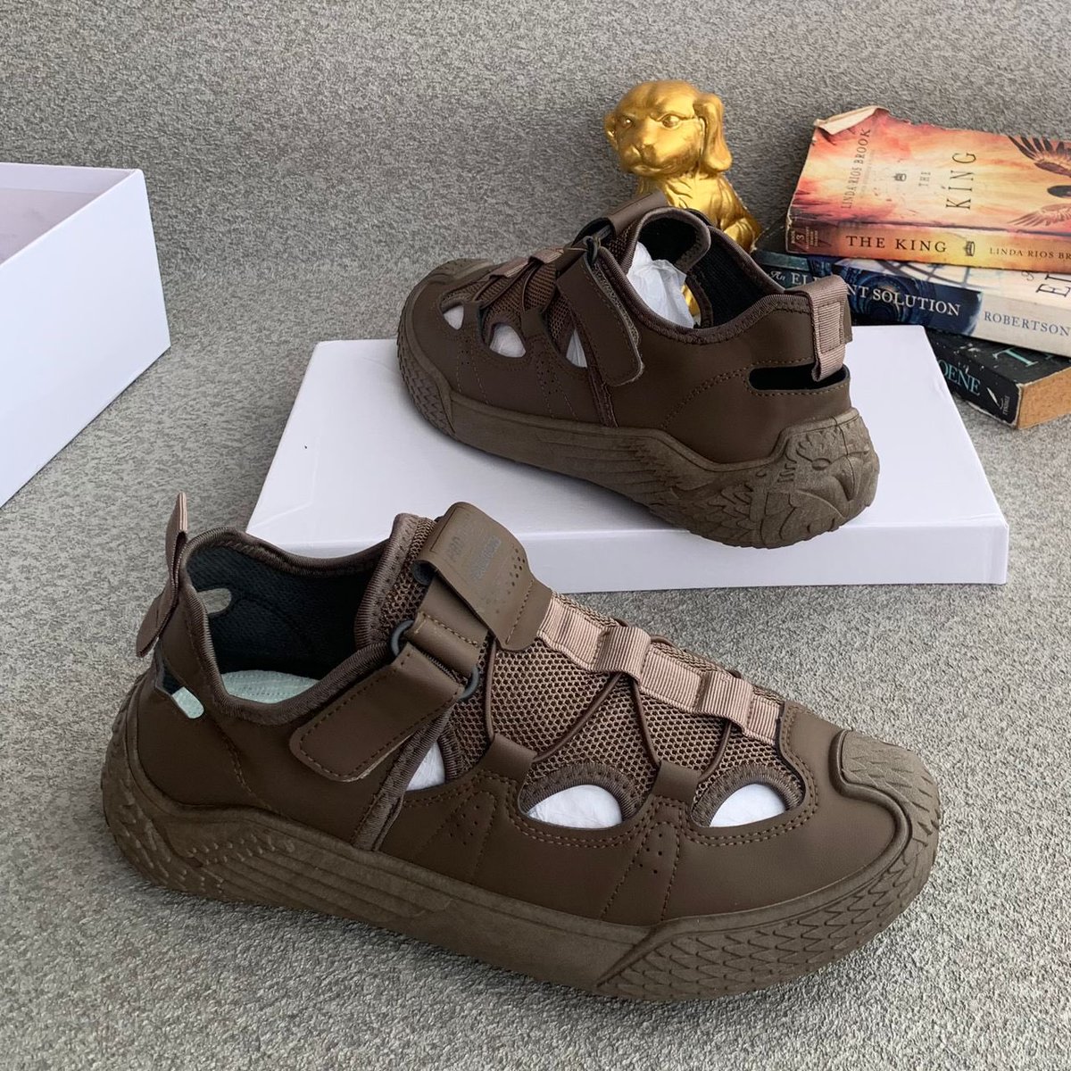Fresh out of bakery

Size 40-46

Price : N29,000 Fully boxed 

Kindly Repost Boss