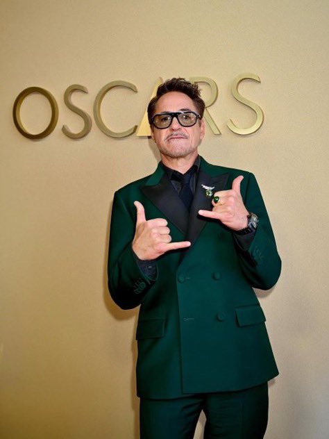 only hands of rdj tweet media
