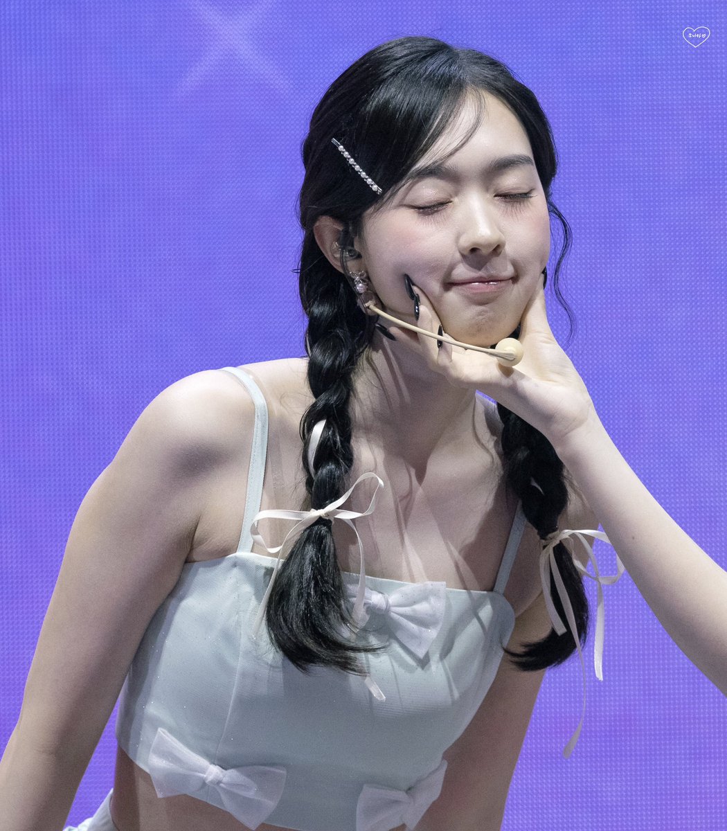 모니카 tweet media