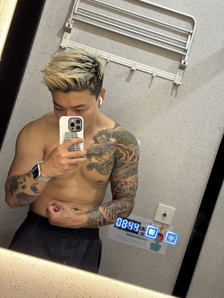 另一个瑞克 tweet media