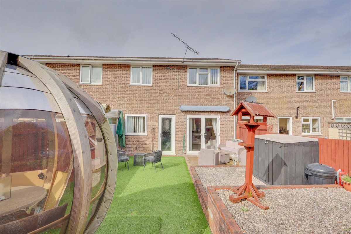 Field Palmer Estate Agents tweet media