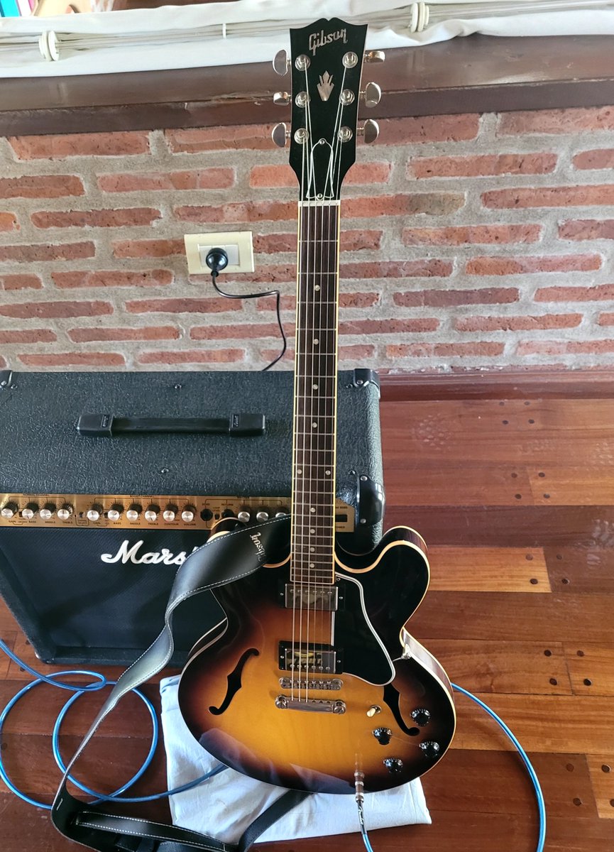 martin ⬜️🟥⚓️ 🎸 tweet media