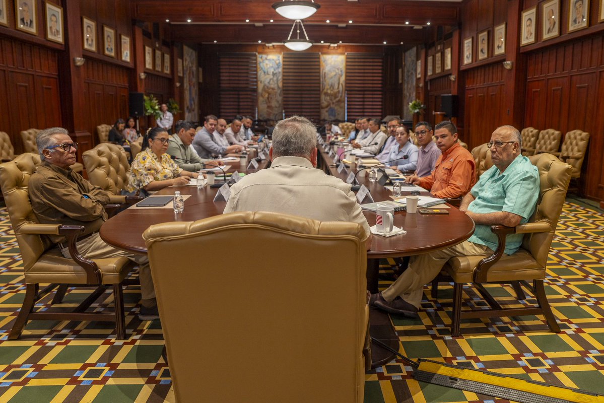 Roberto Contreras🐤 tweet media