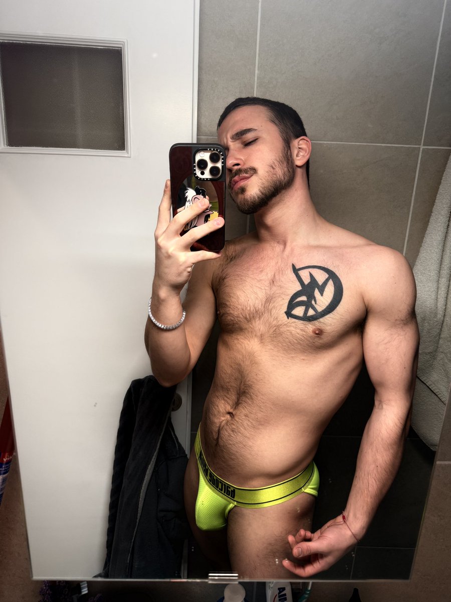 Raphael versboy tweet media