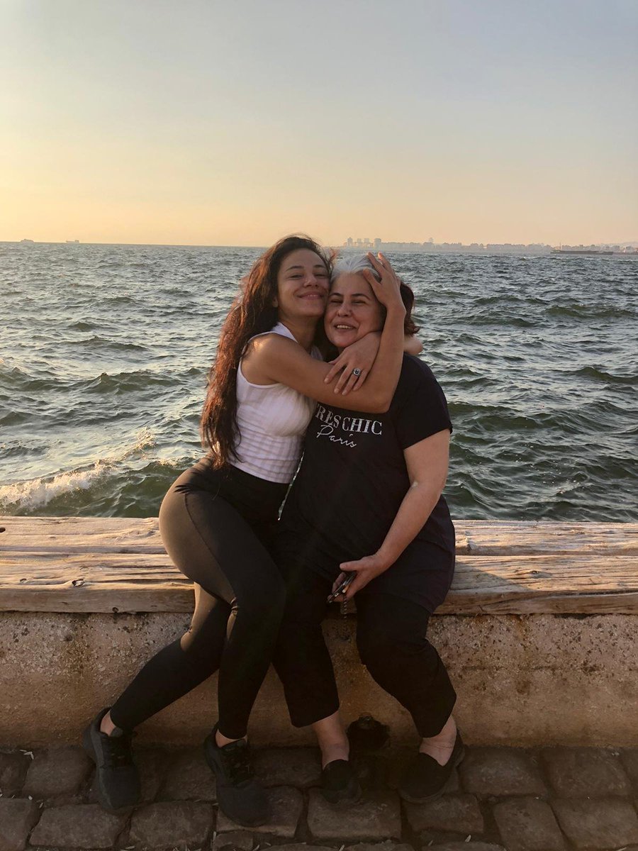 KIZIM İÇİN... ANNE AYSUN AKBAŞ tweet media