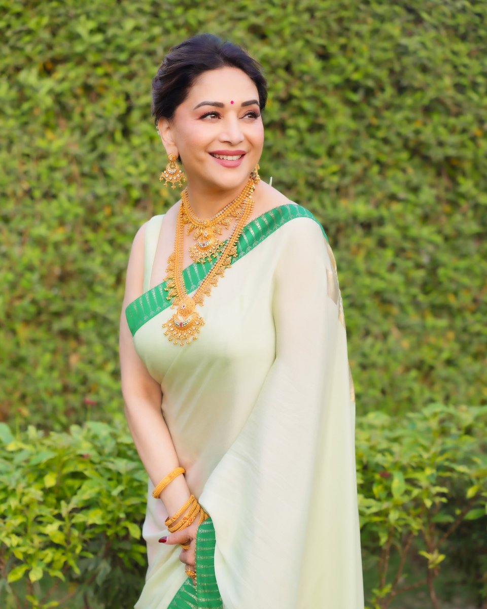Madhuri Dixit Nene tweet media