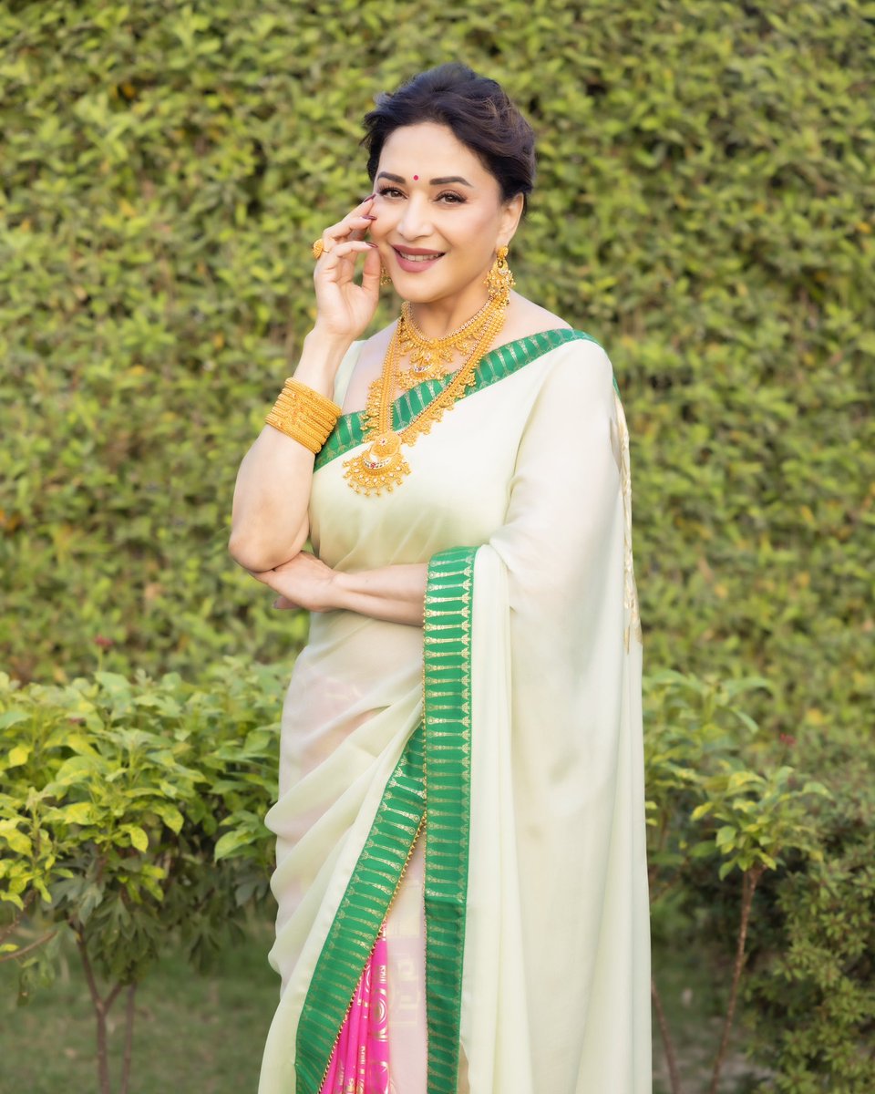 Madhuri Dixit Nene tweet media