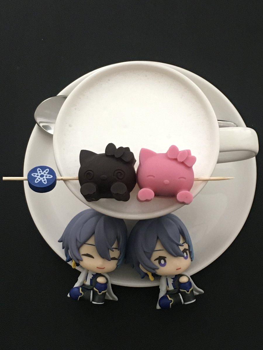 re (@cupcakerxckstar) on Twitter photo 