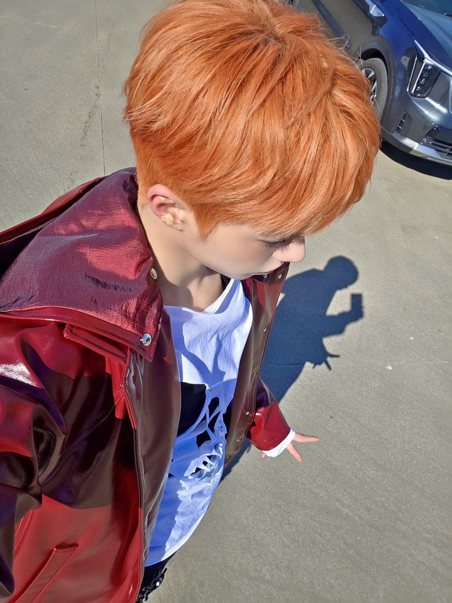 ALL(H)OURS tweet media