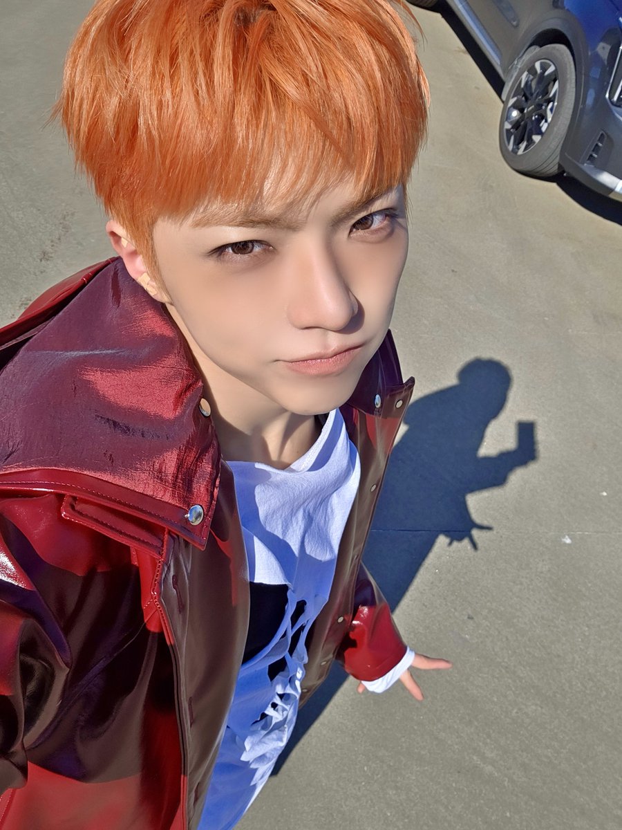 ALL(H)OURS tweet media