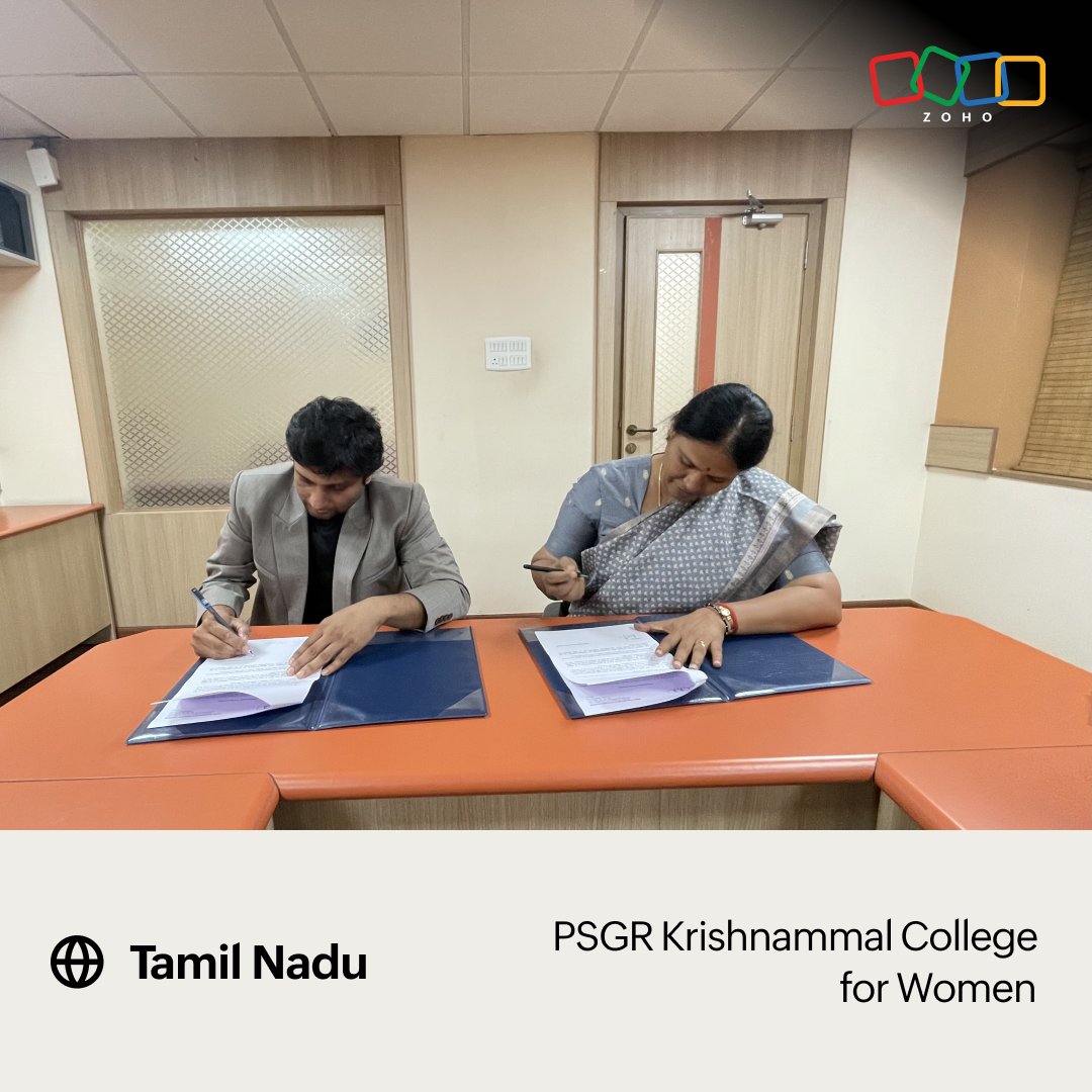 Zoho Books tweet media